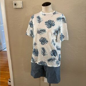 Boys White and Blue Leaf Print Shorts set Sz L